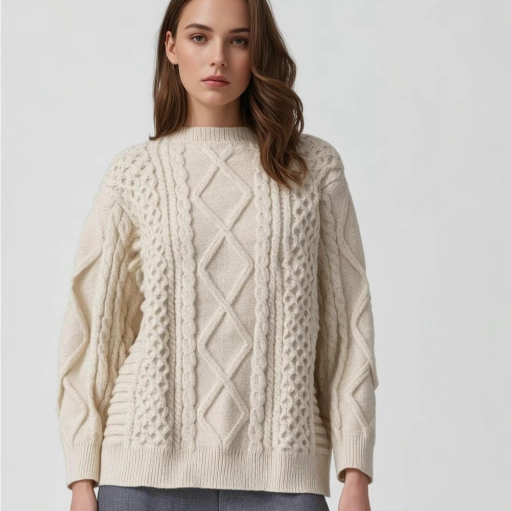 NWT Unisex Cable Knit Sweater Sz S (36)